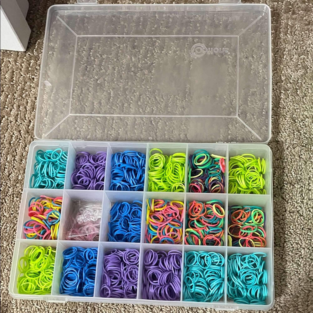 Colorful Loom Bands Organizer